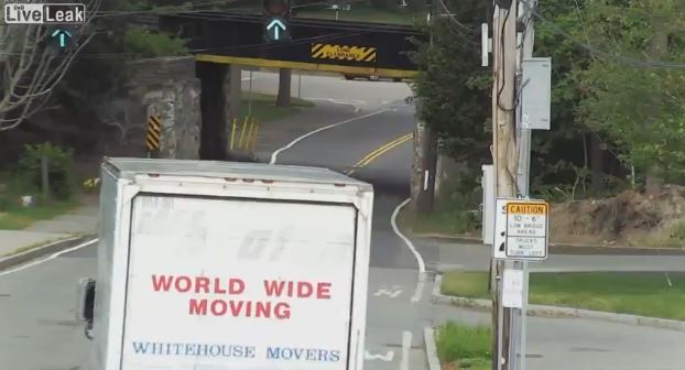 Ο “καταστροφικός” υπολογισμός του οδηγού φορτηγού – ΒΙΝΤΕΟ