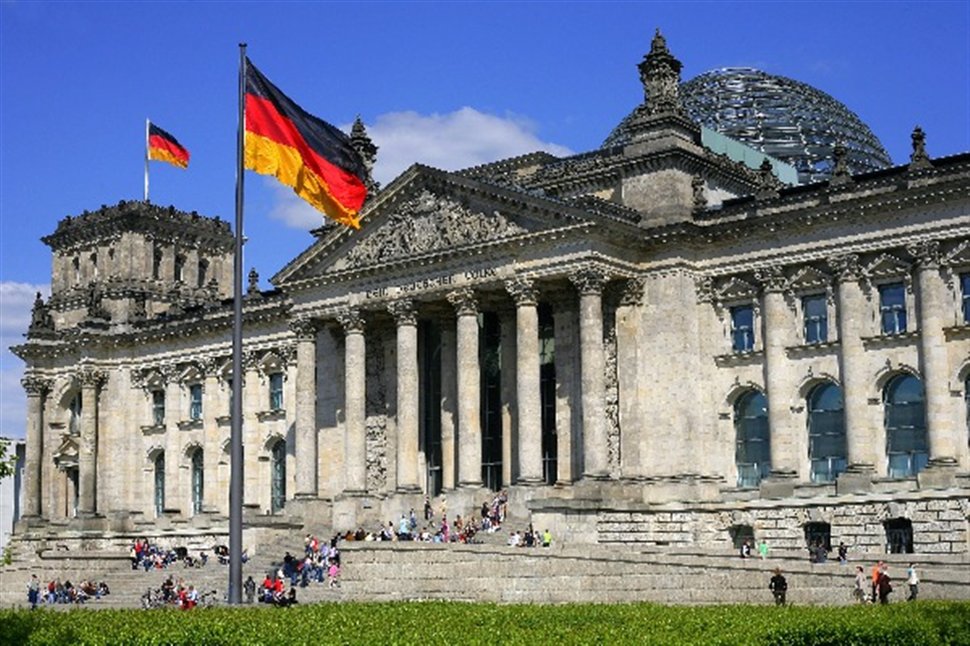 Γερμανία: Αντιδράσεις από βουλευτές τoυ CDU για τη διάσωση της Ελλάδας