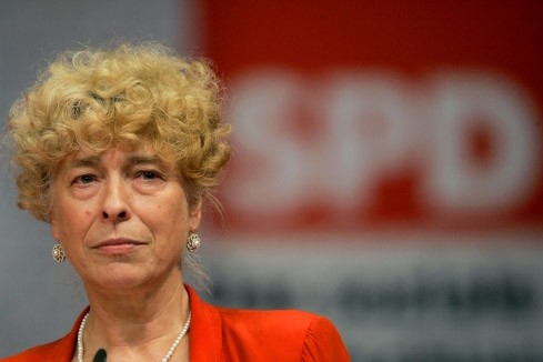 “Οι Ευρωπαίοι να ακούσουν ξανά την ελληνική πλευρά”