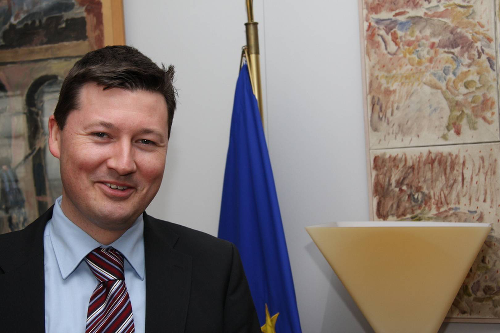 “Καλή βάση η νέα ελληνική πρόταση”, λέει ο εκπρόσωπος του Γιούνκερ