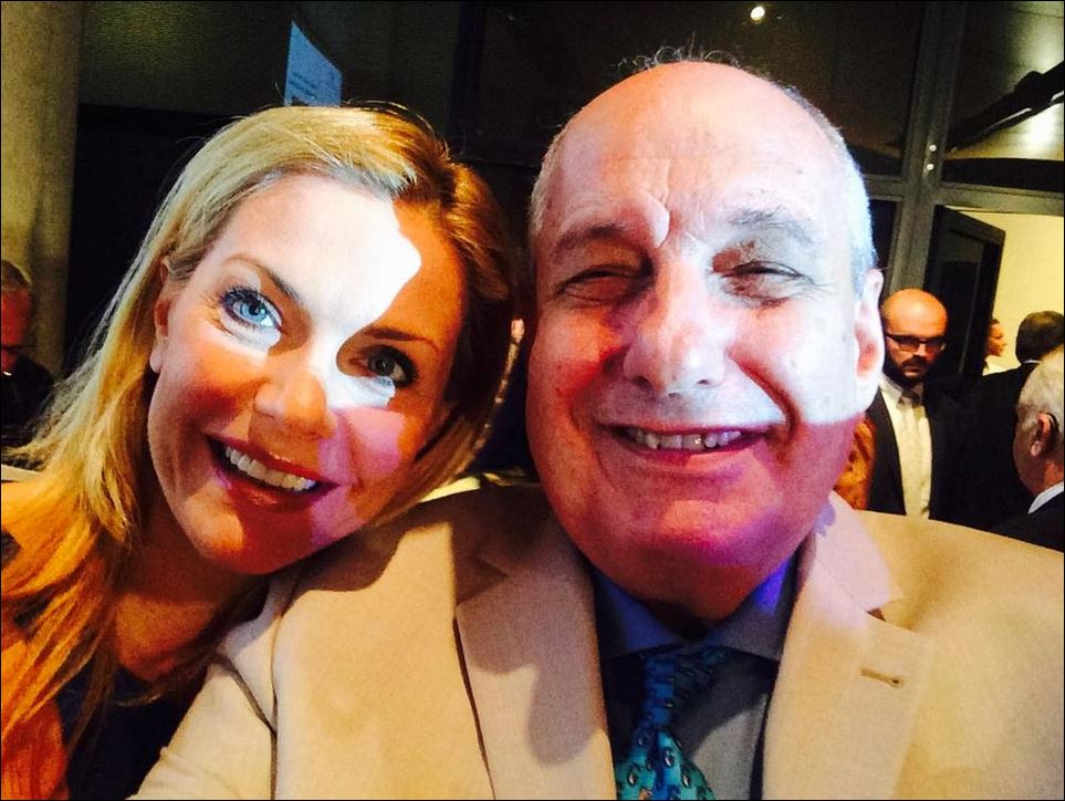 Η selfie του Κουίκ με την Έμυ Λιβανίου