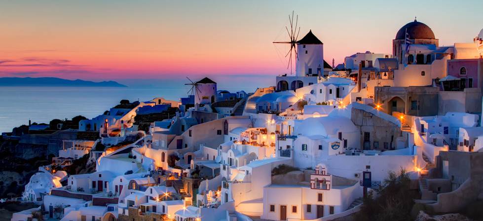 Η Σαντορίνη κορυφαίος γαμήλιος προορισμός