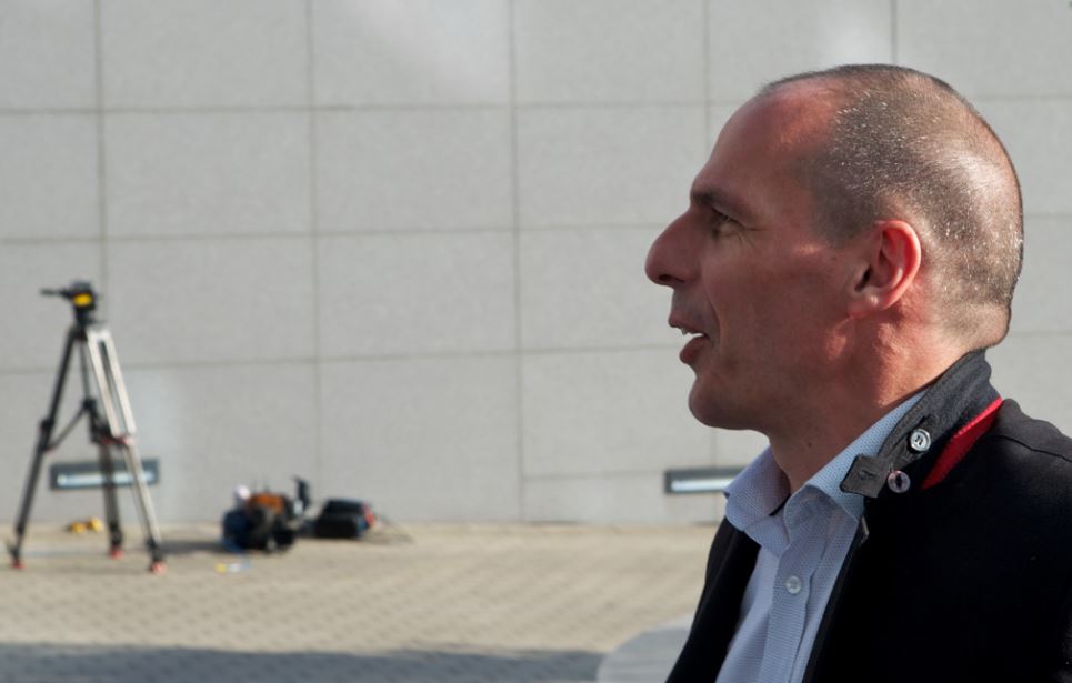 Η γραβάτα που εντυπωσίασε τον Βαρουφάκη – ΦΩΤΟ