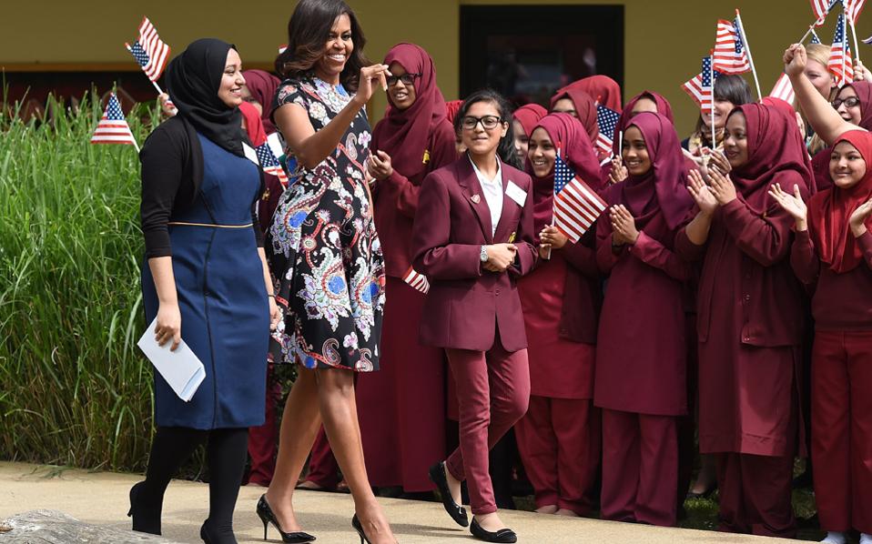 Η Μισέλ Ομπάμα φόρεσε δημιουργία Ελληνίδας σχεδιάστριας – ΦΩΤΟ