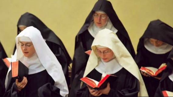 Μοναχές κλεισμένες στο ασανσέρ για δυόμισι ημέρες