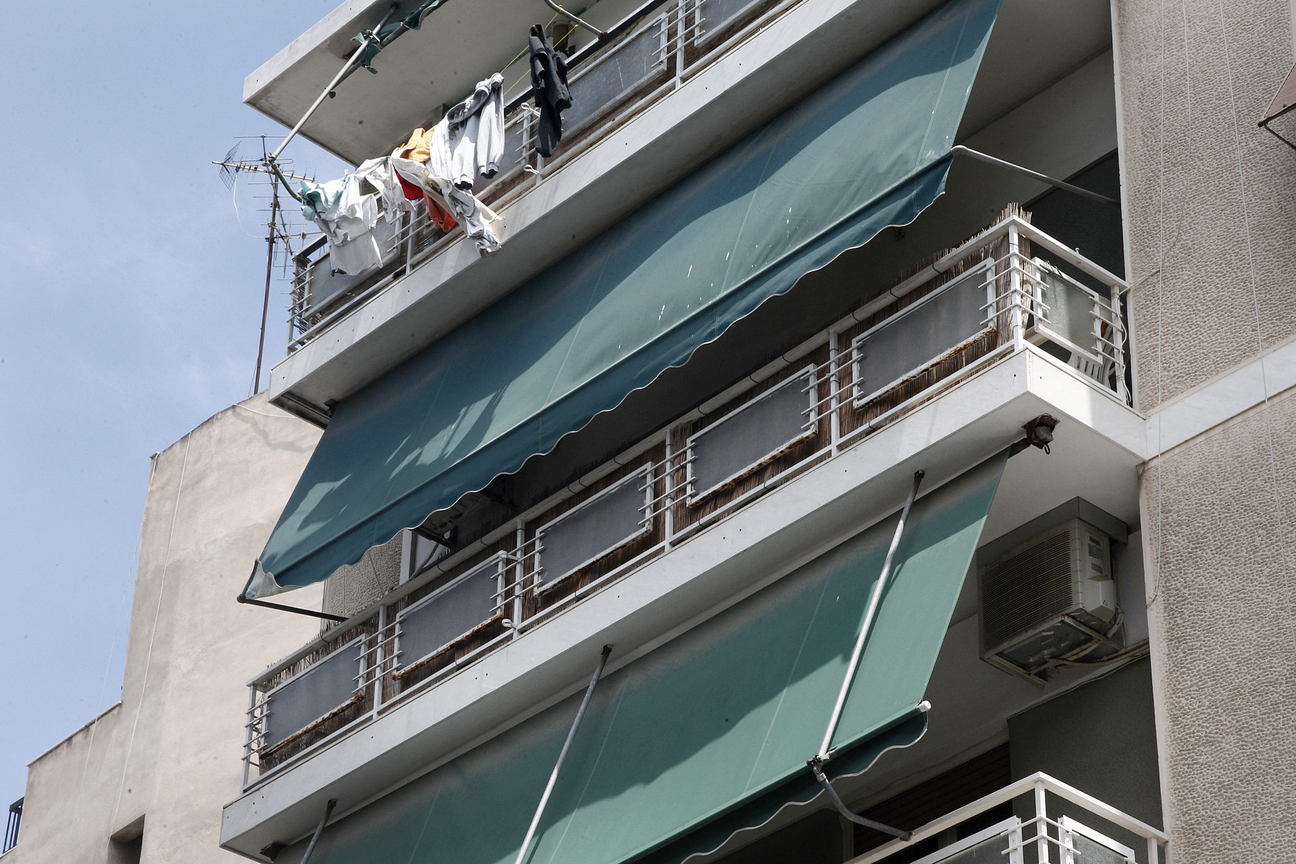 ΤΩΡΑ – Αυτό είναι το διαμέρισμα των ληστών του Διστόμου στον Νέο Κόσμο – ΦΩΤΟ