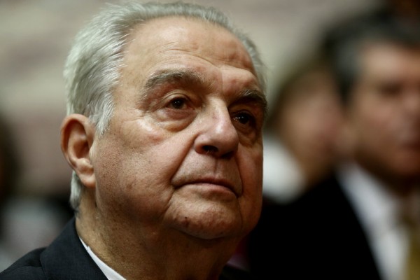 Φλαμπουράρης: Το μόνο ρεαλιστικό κείμενο είναι η ελληνική πρόταση