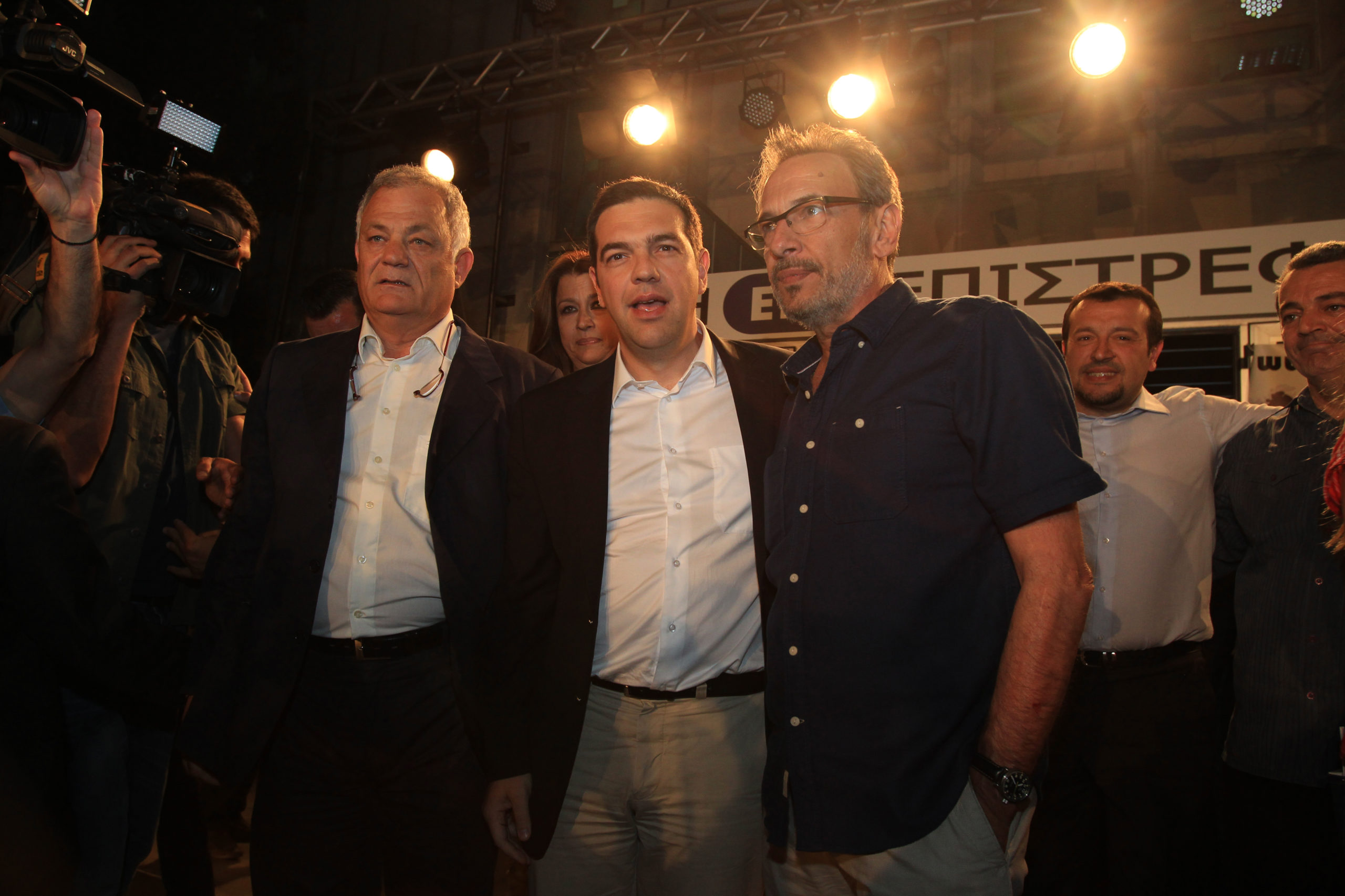 Με Τσίπρα και Βαρουφάκη το πάρτι της ΕΡΤ – ΒΙΝΤΕΟ