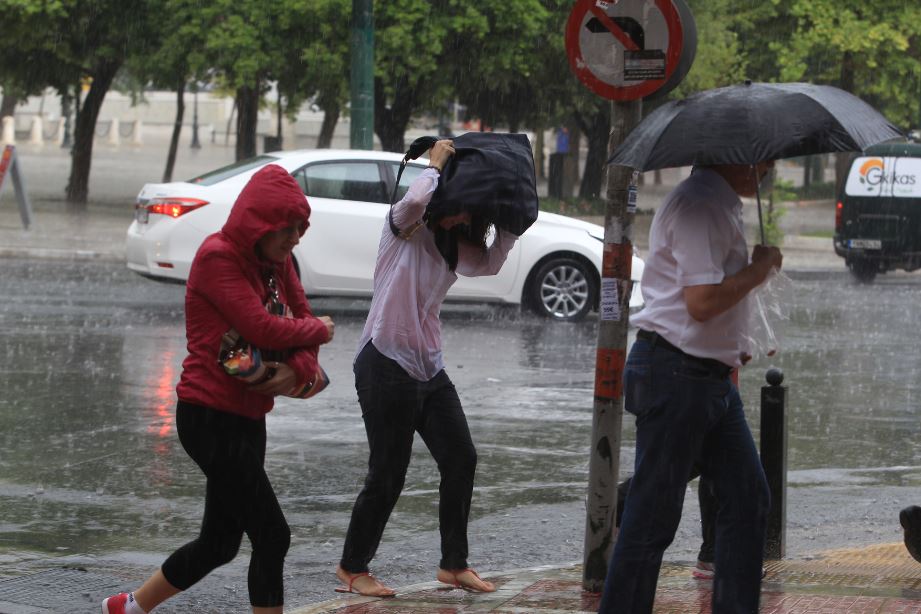 Καιρός: Βροχές σε όλη τη χώρα σήμερα – Η αναλυτική πρόγνωση