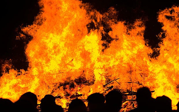 Υπό έλεγχο τέθηκε η φωτιά στον Ασπρόπυργο