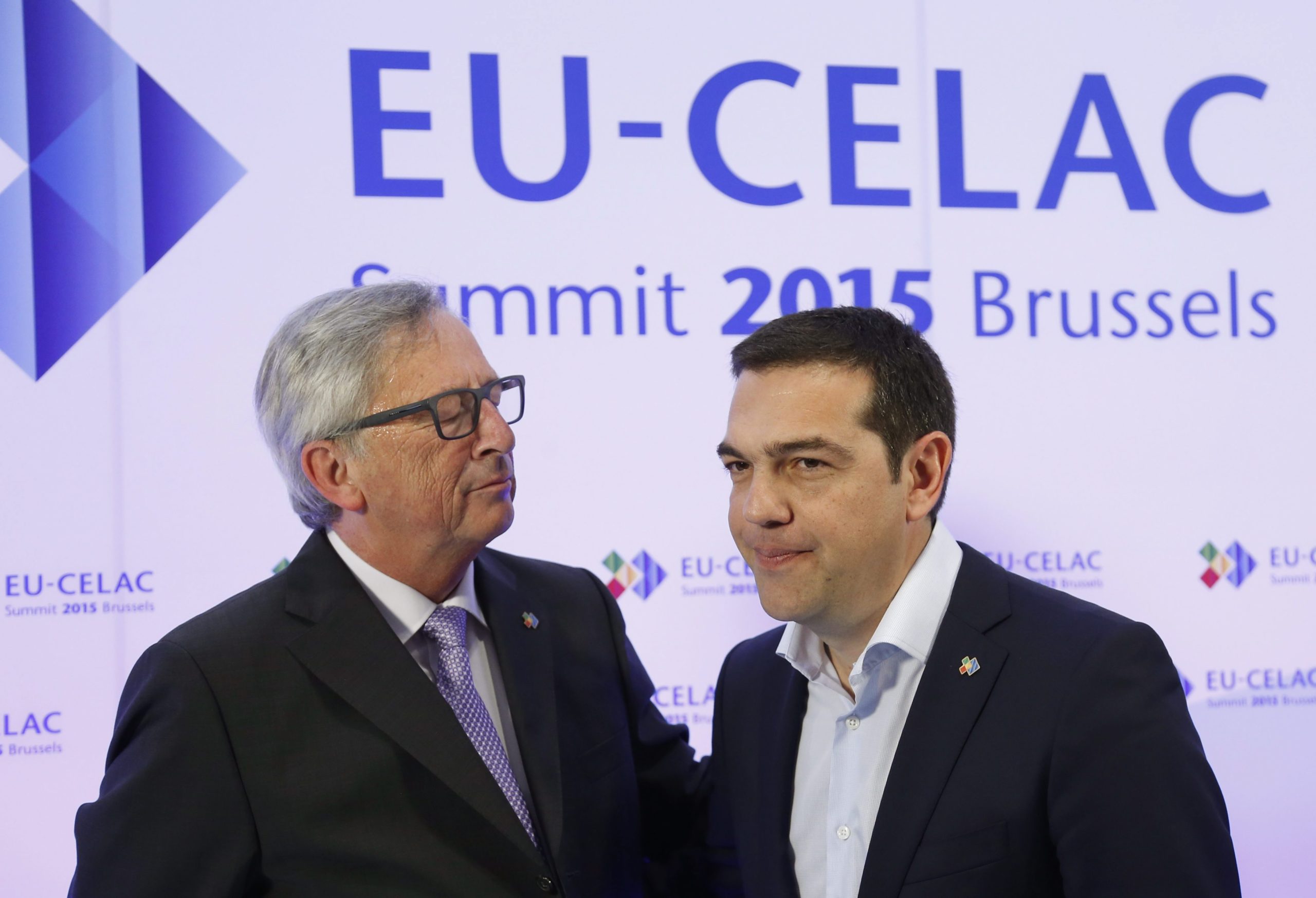 Γιούνκερ: Ο Τσίπρας πρέπει να βρει τον καλύτερο τρόπο ώστε να πείσει τους οπαδούς του