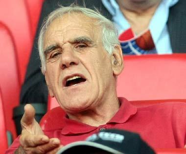 Έξαλλος ο Αλέφαντος: Σιχάθηκα και γύρισα κανάλι