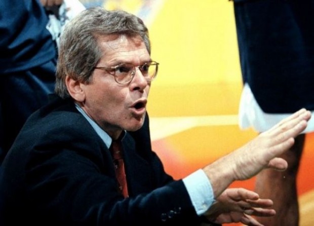 Δύσκολες ώρες για τον Μάκη Δενδρινό