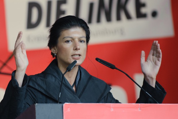 Die Linke: “Ελίτ της ΕΕ προσοχή… έτσι είναι η δημοκρατία”