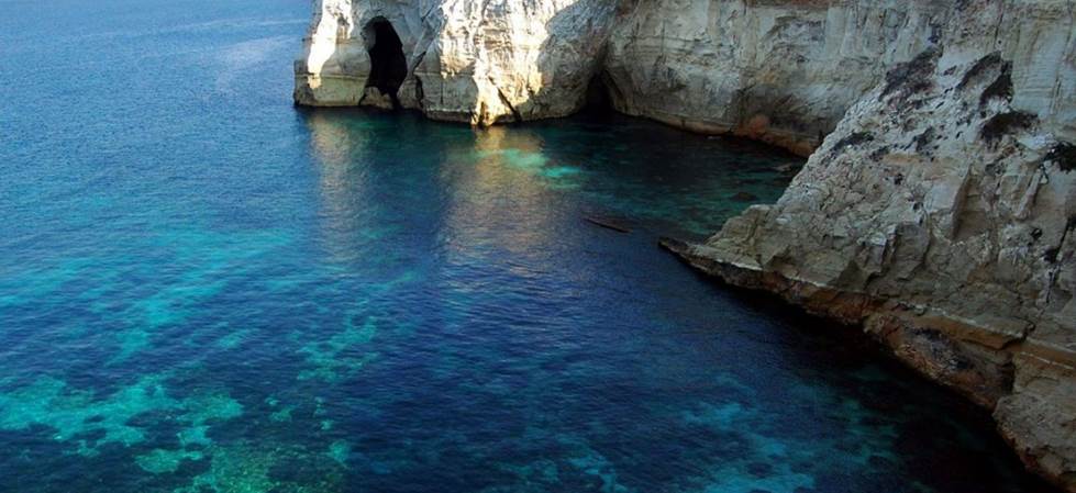 Ποια ελληνικά νησιά προτείνει o Guardian;