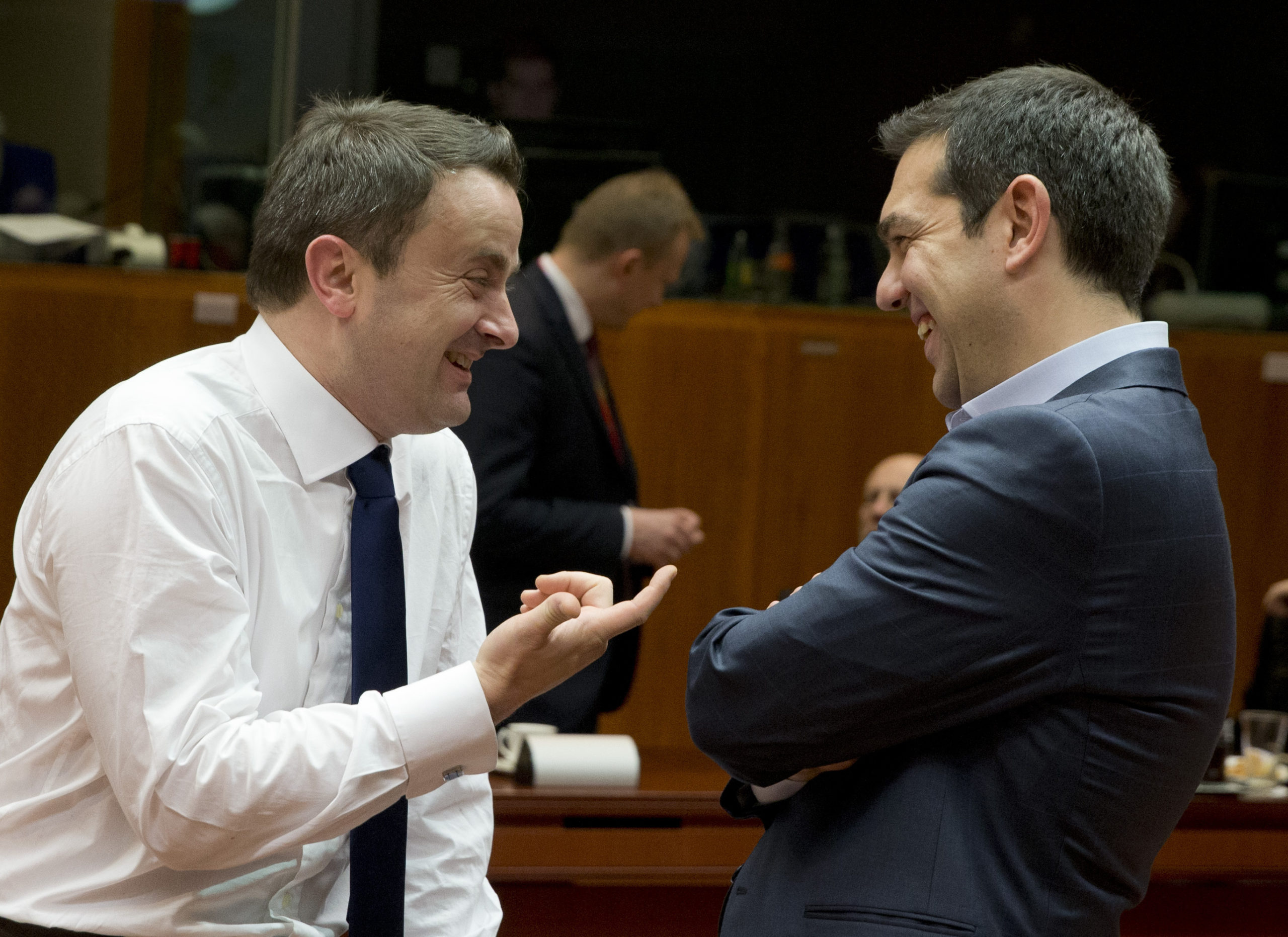 Πρωθυπουργός Λουξεμβούργου: Ελπίζω ο Τσίπρας να φορέσει σύντομα γραβάτα