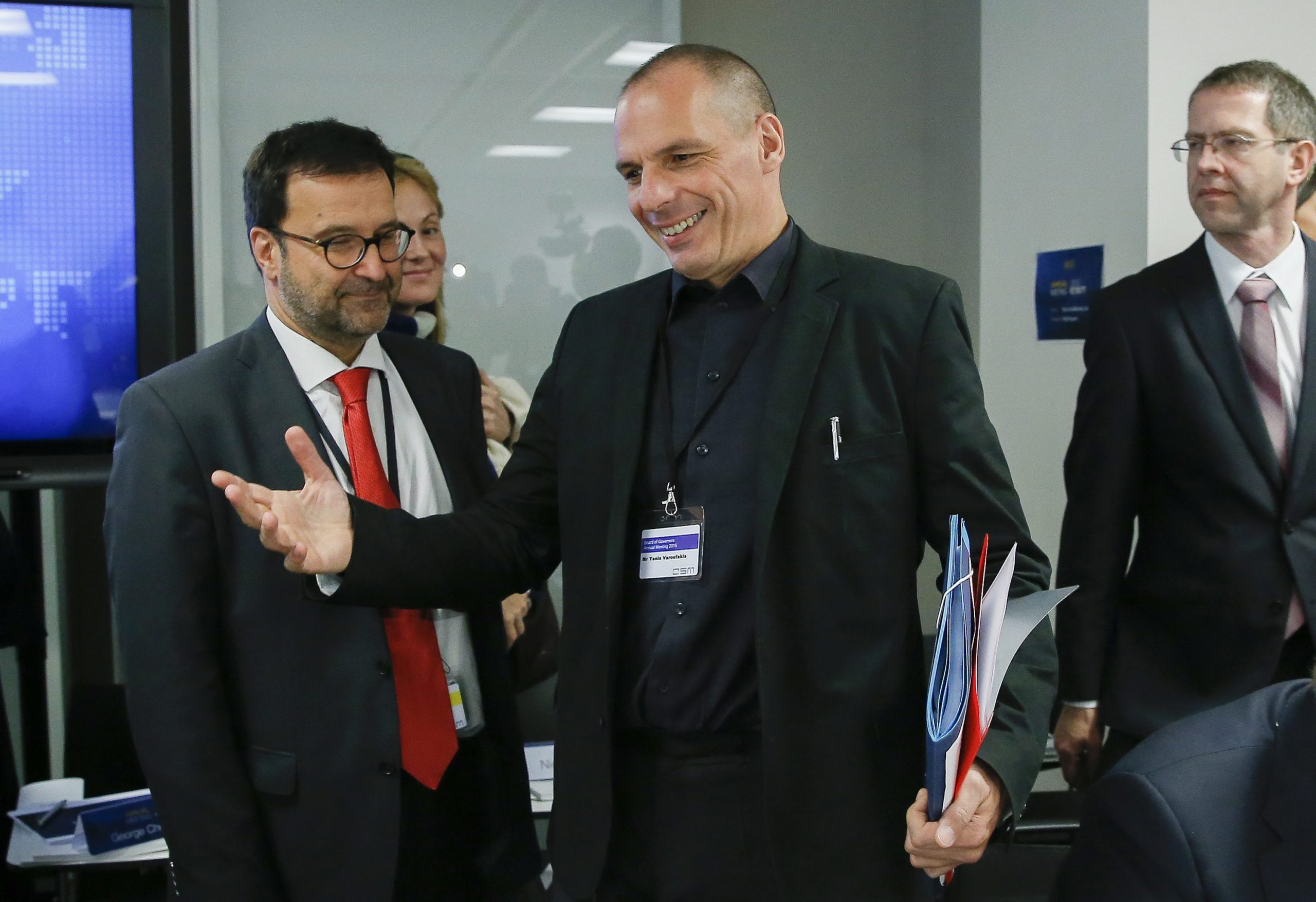 Τα χαμόγελα του Βαρουφάκη με τον Νούναν και τον Ντε Γκίντος – ΦΩΤΟ