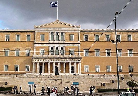 Οι αστυνομικοί θα μπαίνουν στη Βουλή με πολιτικά