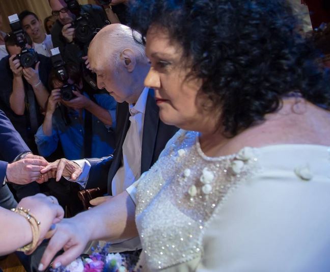 Παντρεύτηκε στα 78 του ο Μπάρκουλης – ΦΩΤΟ