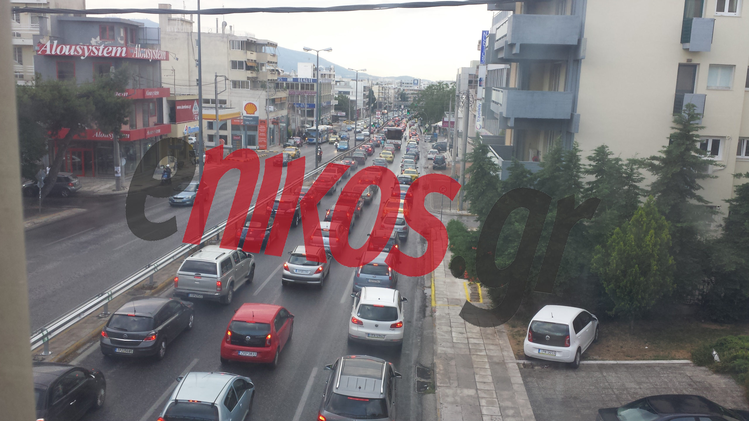 Η βροχή έφερε μποτιλιάρισμα στην Κηφισίας – ΦΩΤΟ