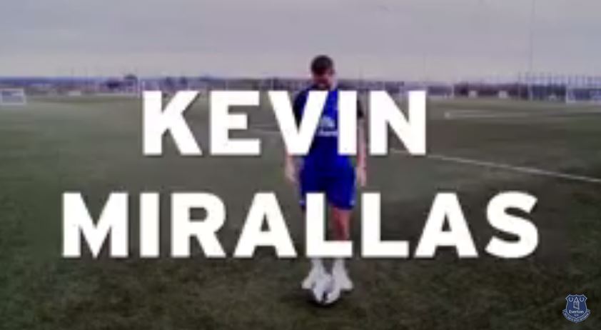 Έτσι φλερτάρει ο Μιραλάς τη στρογγυλή θεά – ΒΙΝΤΕΟ