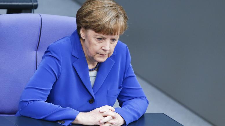 Μέρκελ: Όλοι στην G-7 επιθυμούμε την παραμονή της Ελλάδας στην Ευρωζώνη