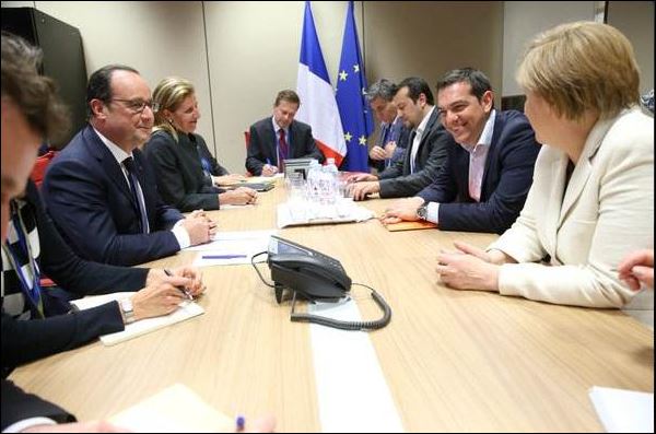 Καρέ – καρέ η συνάντηση του Τσίπρα με Μέρκελ και Ολάντ – ΦΩΤΟ