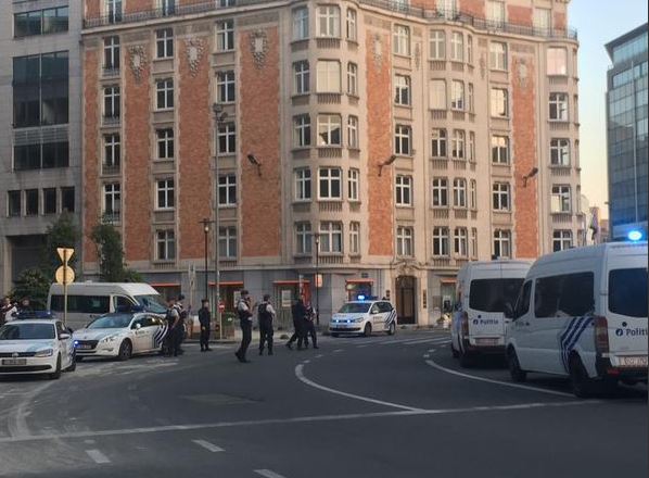 Αποκλεισμένη η πλατεία Σουμάν στις Βρυξέλλες – ΦΩΤΟ