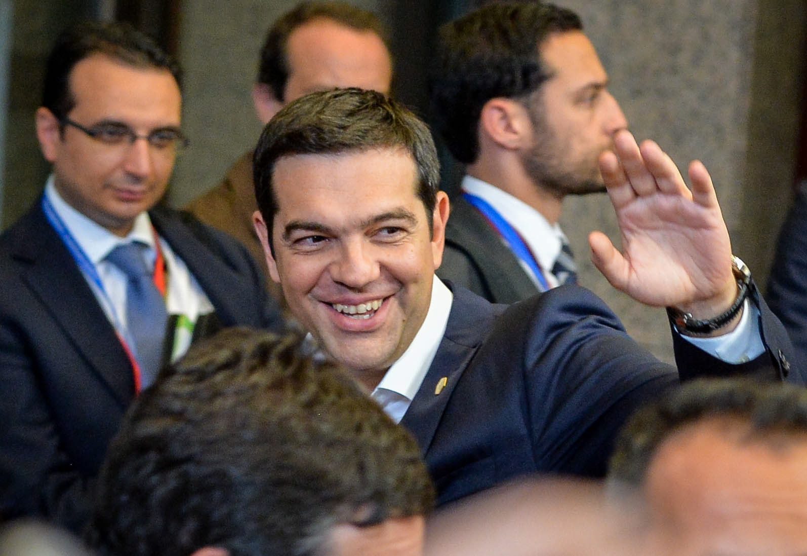 Το χαμόγελο του Τσίπρα τα ξημερώματα μετά τη Σύνοδο Κορυφής – ΦΩΤΟ