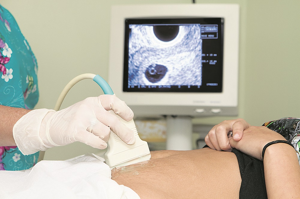 Ανήλικες το 50% των γυναικών που κάνουν έκτρωση