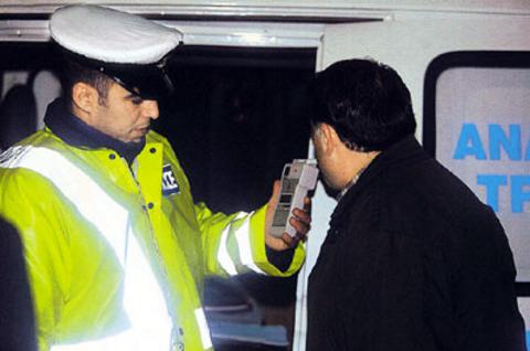 Μεθυσμένος οδηγός δάγκωσε αστυνομικό