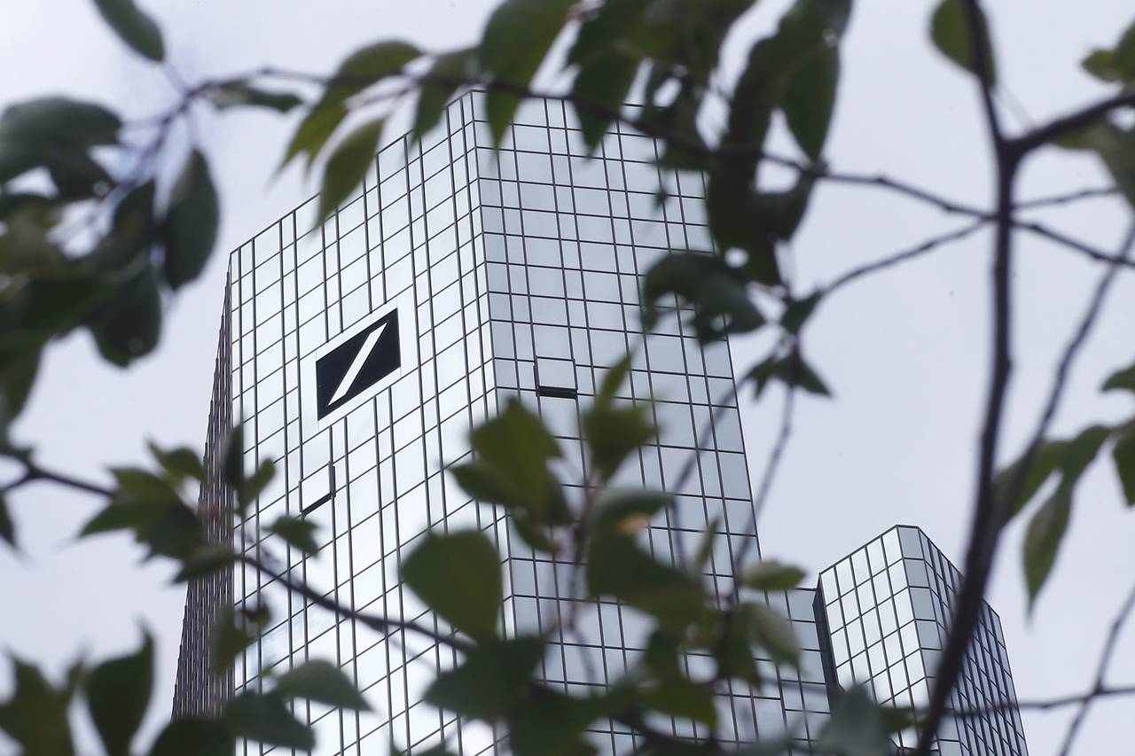 Έφοδος της Εισαγγελίας στα γραφεία της Deutsche Bank