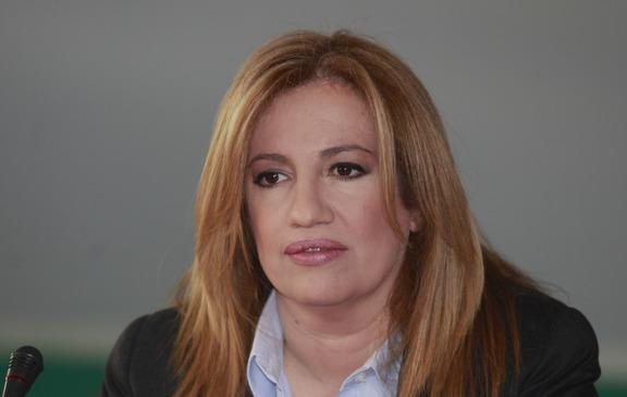 Γεννηματά: Η χώρα ζει μεταξύ Grexit και νέου μνημονίου