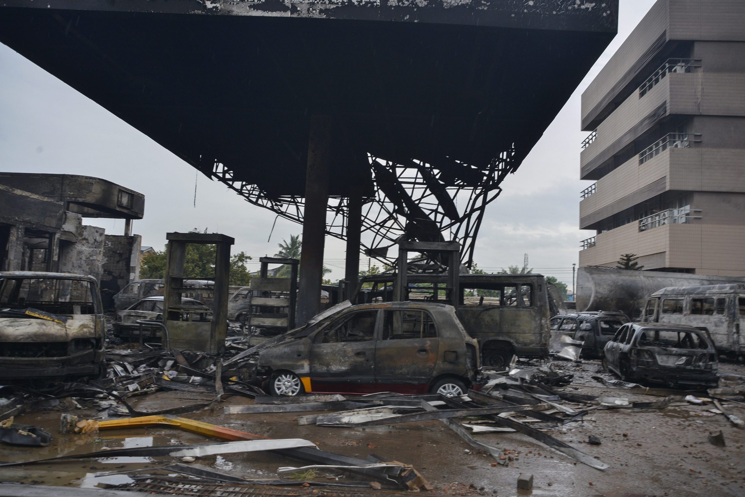 Γκάνα- Τους 150 έφτασαν οι νεκροί από την έκρηξη σε πρατήριο καυσίμων