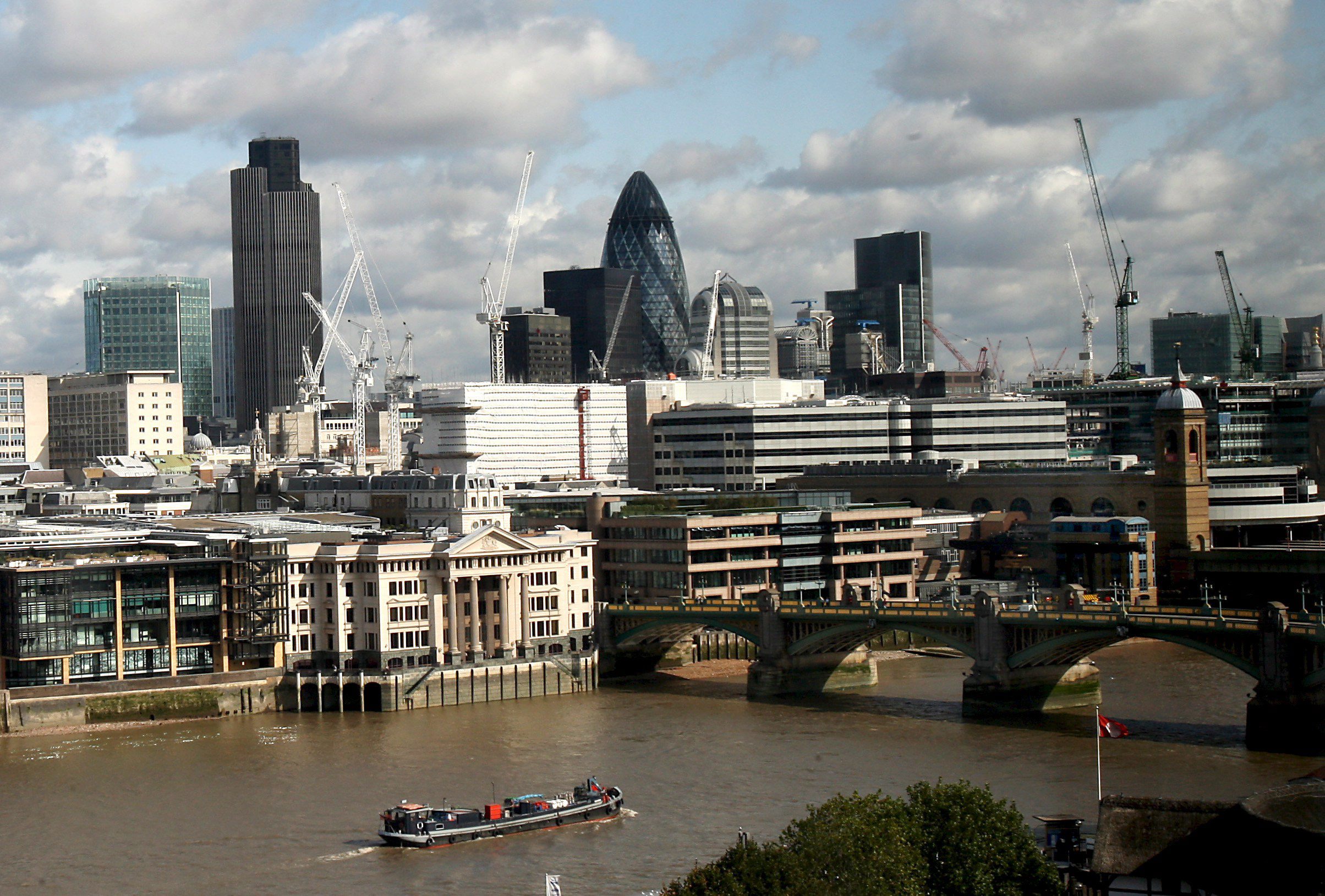 Βρετανία: Μεγάλα επενδυτικά ταμεία προετοιμάζονται για ένα πιθανό Brexit