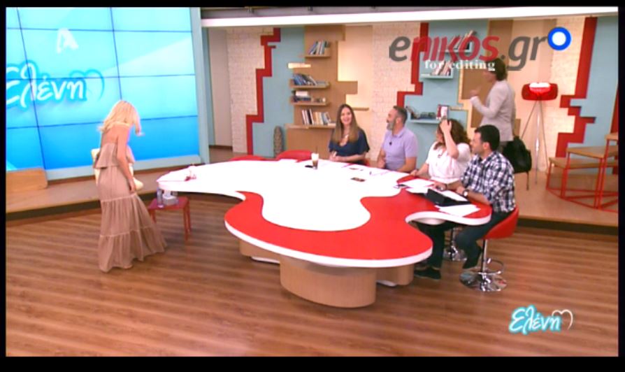 H Μενεγάκη ξεκίνησε την εκπομπή και οι συνεργάτες της έλειπαν – ΒΙΝΤΕΟ