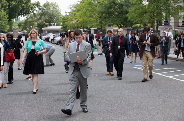 Έληξε ο “συναγερμός” στον Λευκό Οίκο