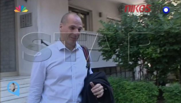 Το σχόλιο του Βαρουφάκη σε δημοσιογράφο – ΒΙΝΤΕΟ – ΦΩΤΟ