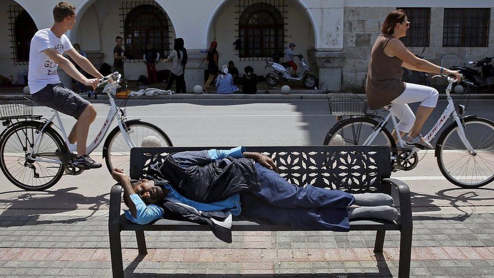 Το BBC στην Κω για τους μετανάστες και τους τουρίστες – ΦΩΤΟ