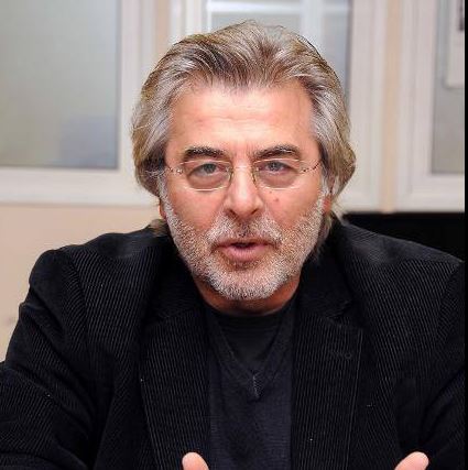 Καλύβης εναντίον Στουρνάρα: Συνδράμει στην τρομοκράτηση του ελληνικού λαού