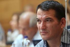 Πύρρος Δήμας: Αρνούμαι τα παιδιά μας να μεγαλώσουν με έναν Χότζα…