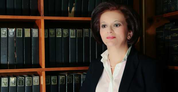 Χρυσοβελώνη: Απαράδεκτο ο Γιούνκερ να απευθύνει τεχνητά εκβιαστικά διλήμματα