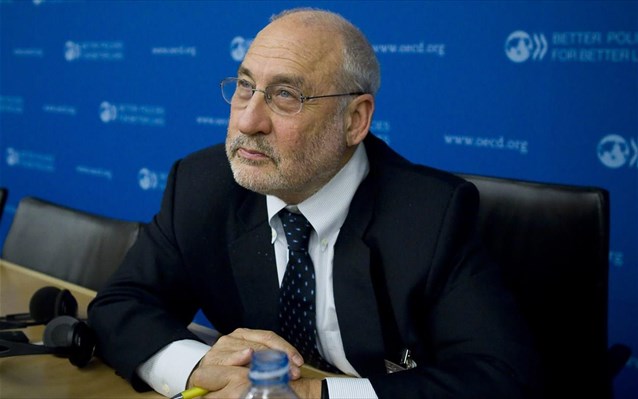 Μετά τον Κρούγκμαν στηρίζει “Όχι” και ο Τζόζεφ Στίγκλιτς