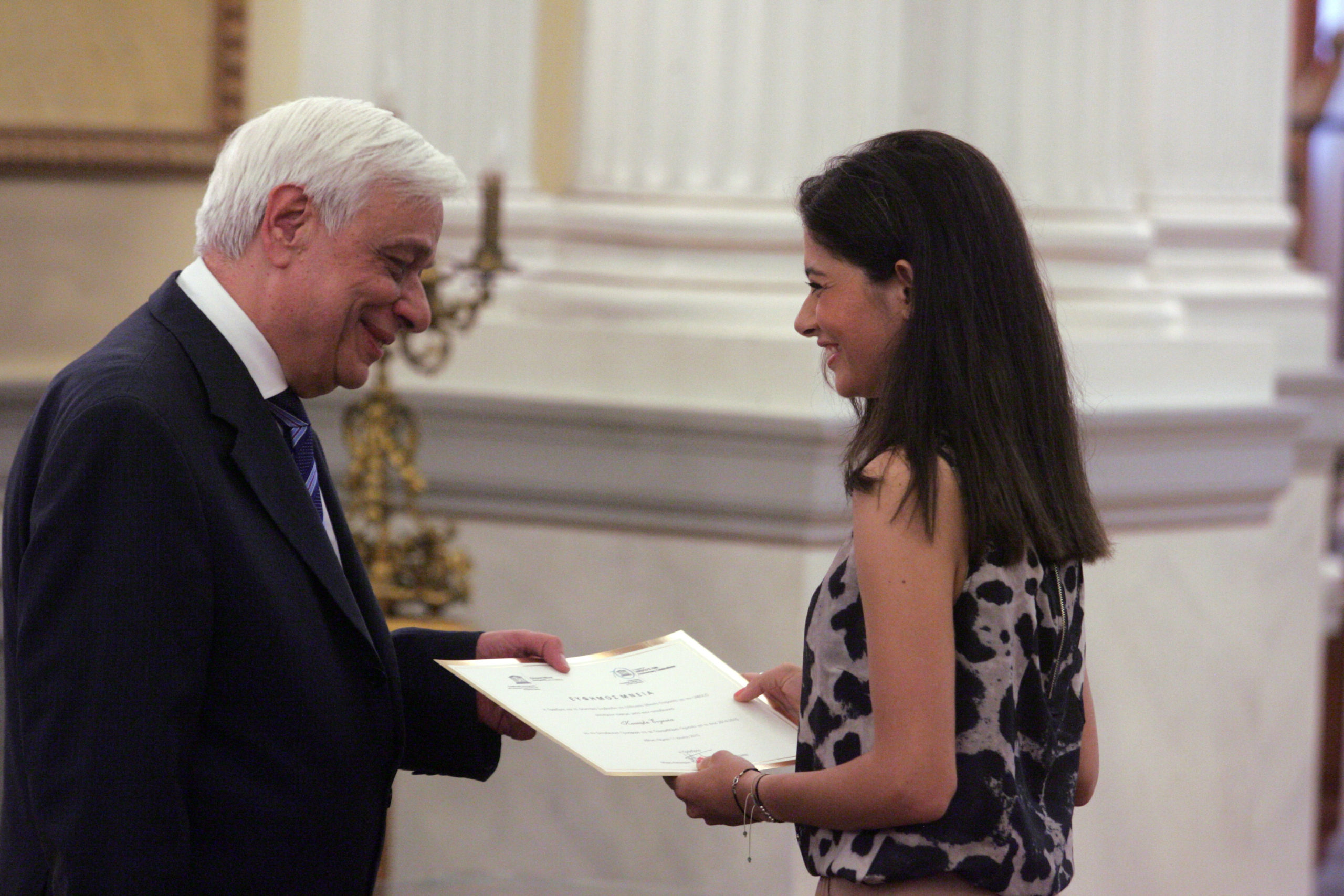 Ο Π. Παυλόπουλος τίμησε εκπαιδευτικούς στις ακριτικές περιοχές – ΦΩΤΟ