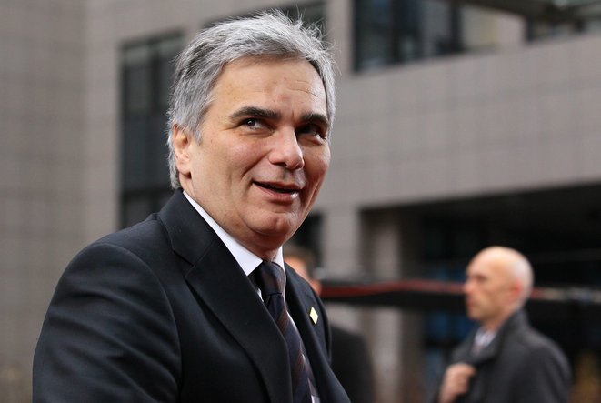 Σταματήστε να παίζετε με τη φωτιά του Grexit δηλώνει ο καγκελάριος της Αυστρίας