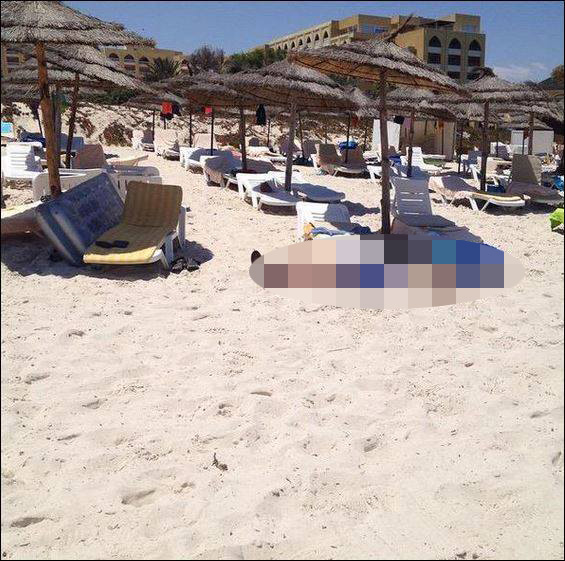 Σοκάρουν οι εικόνες από το μακελειό στην Τυνησία – ΦΩΤΟ