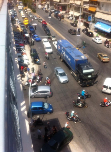 Θανατηφόρο τροχαίο με νταλίκα στη Νίκαια – ΦΩΤΟ