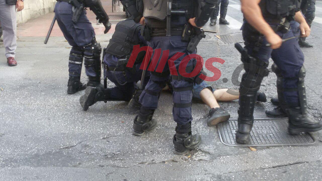 Επεισόδια στο Σύνταγμα – ΤΩΡΑ