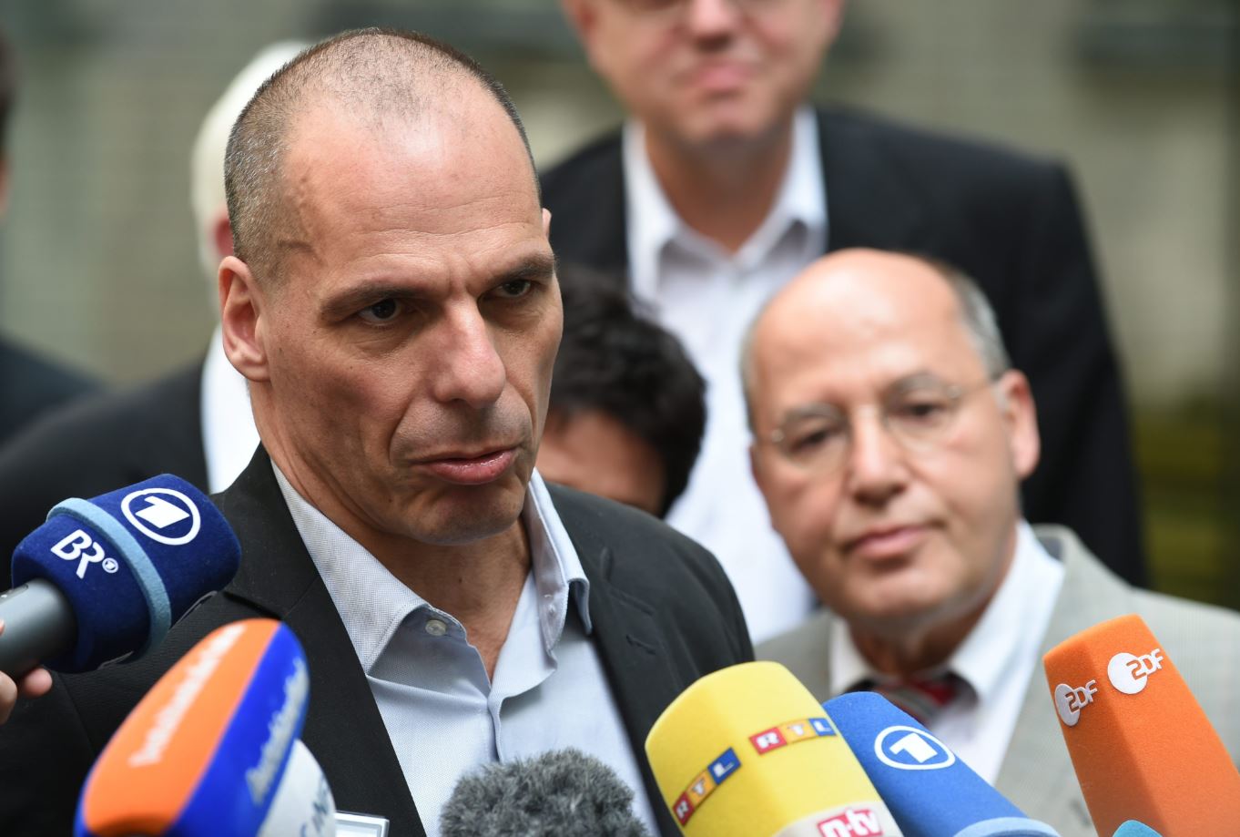 Το tweet Βαρουφάκη για την έκθεση του ΔΝΤ που ζητά κούρεμα χρέους