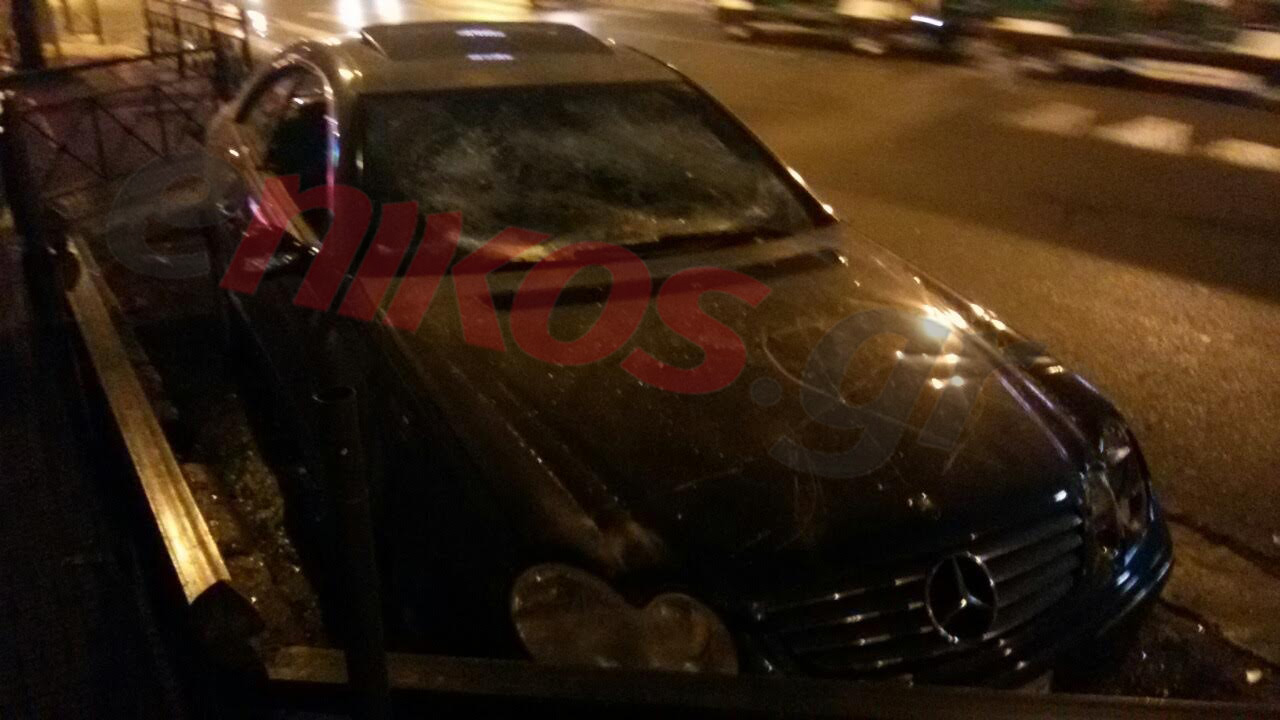 “Έσπασαν” αυτοκίνητο στη Συγγρού- ΦΩΤΟ